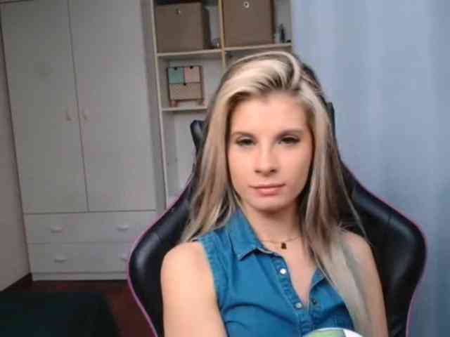 KristineNatural webcam