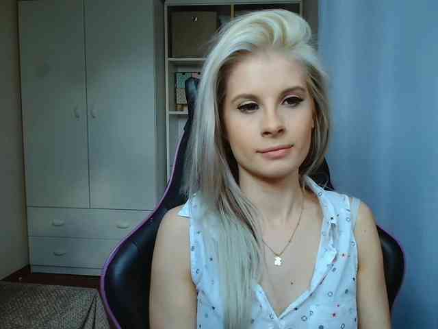 KristineNatural webcam