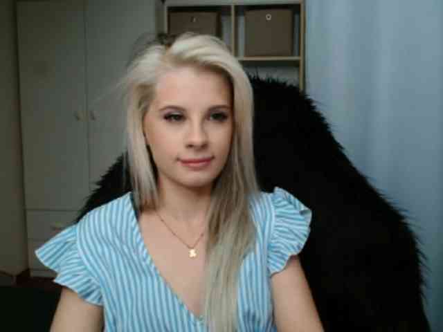 KristineNatural webcam