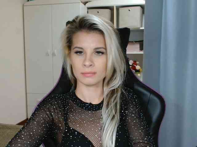 KristineNatural webcam