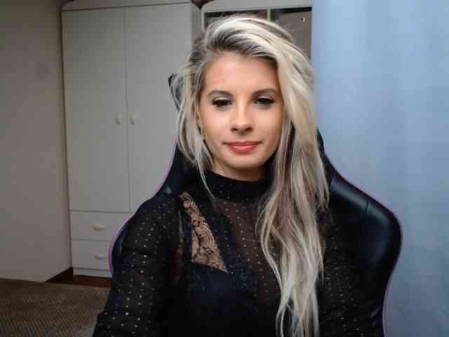 KristineNatural webcam