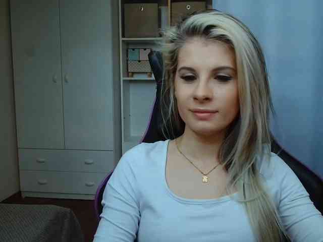 KristineNatural webcam