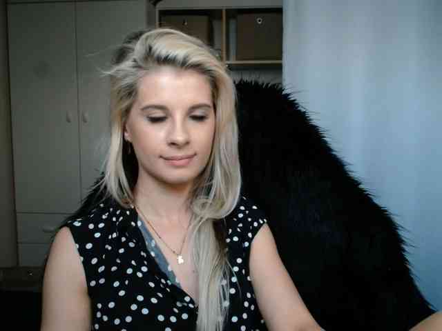 KristineNatural webcam