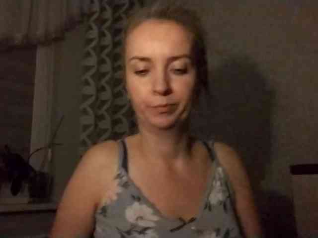 KristineNatural webcam