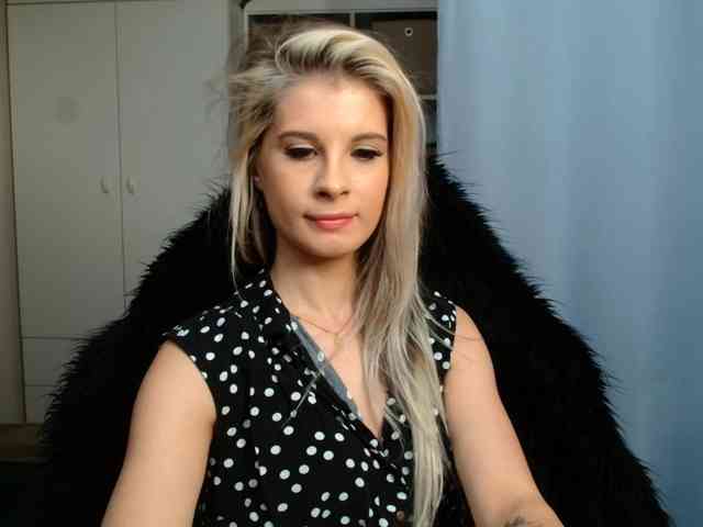 KristineNatural webcam