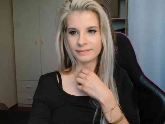 KristineNatural webcam