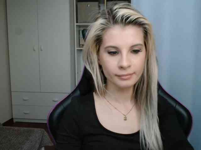 KristineNatural webcam