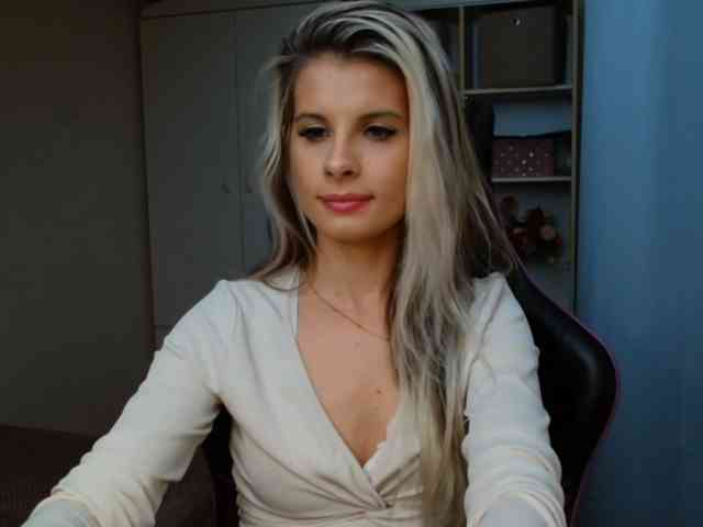 KristineNatural webcam