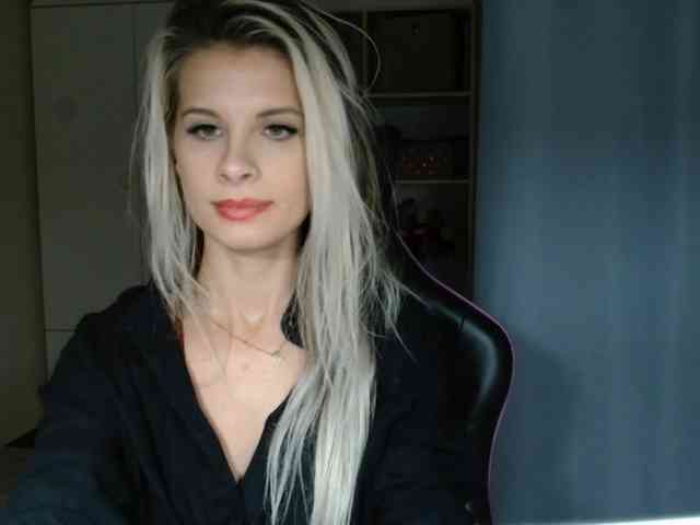 KristineNatural webcam