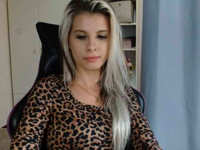 KristineNatural webcam