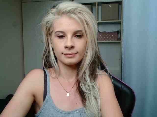KristineNatural webcam