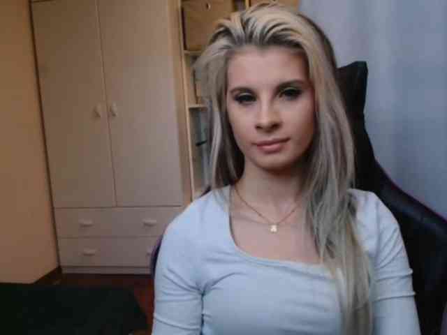 KristineNatural webcam