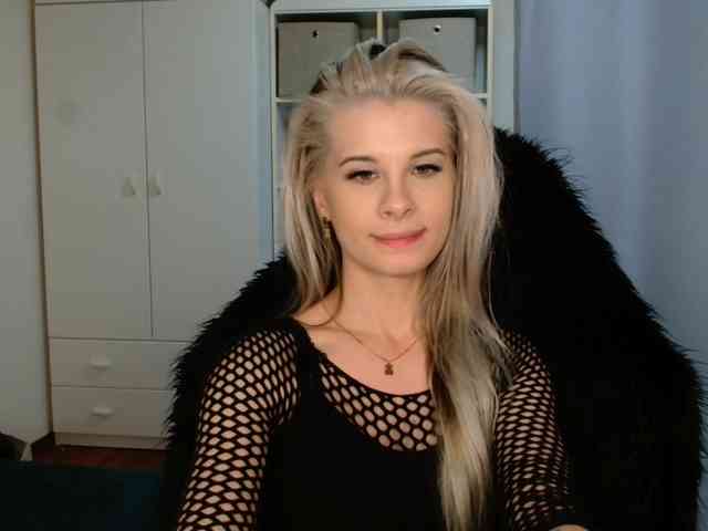 KristineNatural webcam