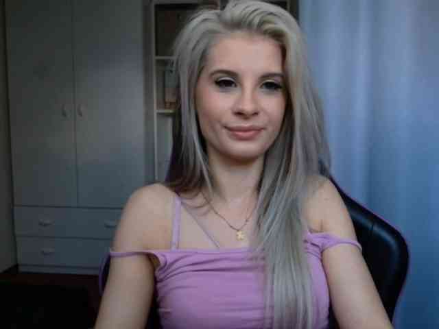 KristineNatural webcam