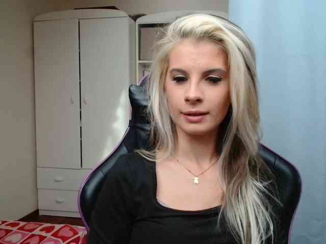 KristineNatural webcam