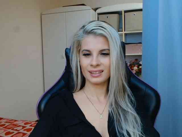 KristineNatural webcam