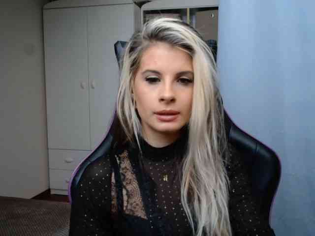 KristineNatural webcam