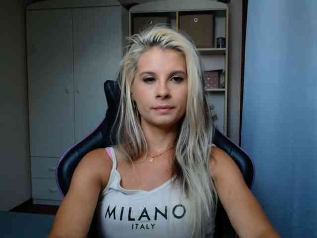 KristineNatural webcam