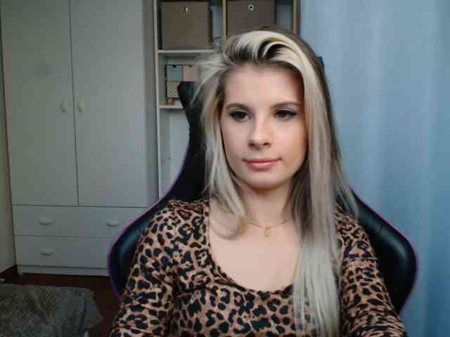 KristineNatural webcam