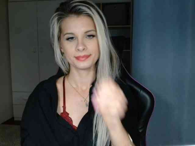 KristineNatural webcam