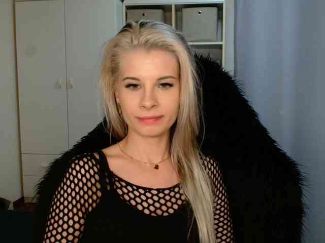 KristineNatural webcam