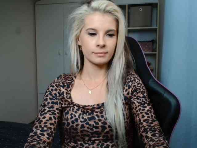 KristineNatural webcam
