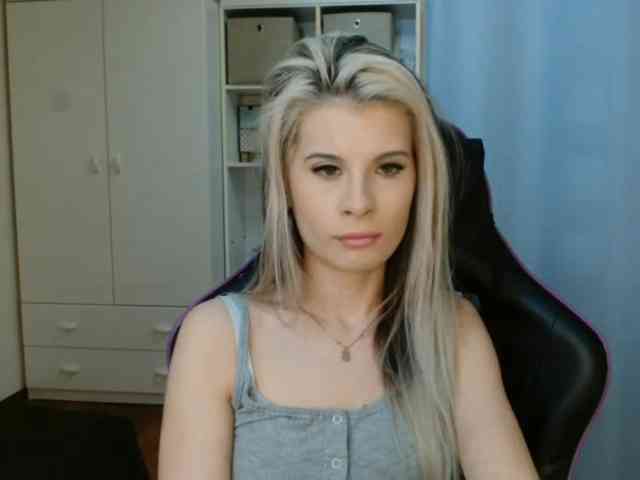 KristineNatural webcam