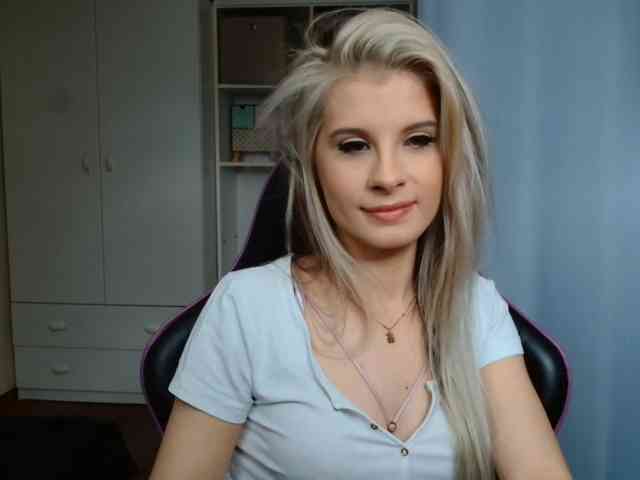 KristineNatural webcam