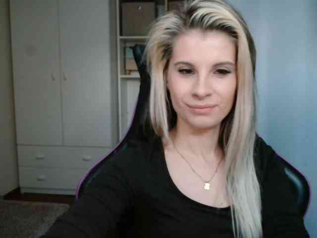 KristineNatural webcam