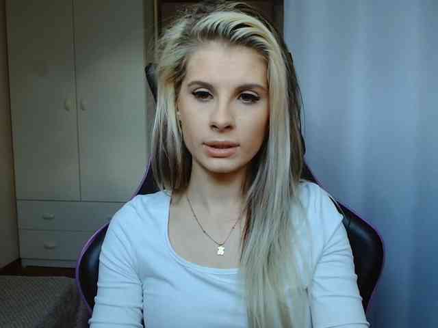 KristineNatural webcam