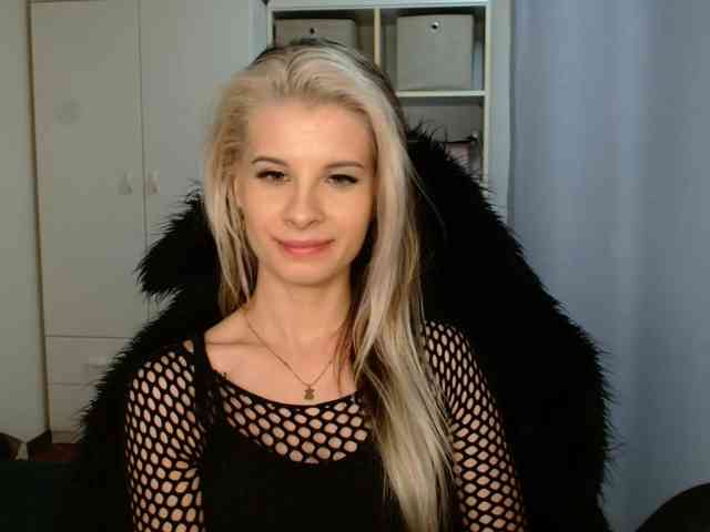 KristineNatural webcam