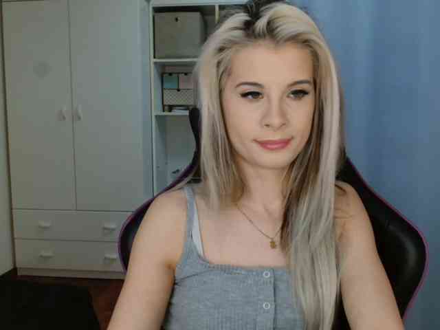 KristineNatural webcam