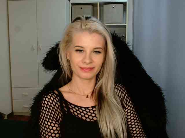 KristineNatural webcam