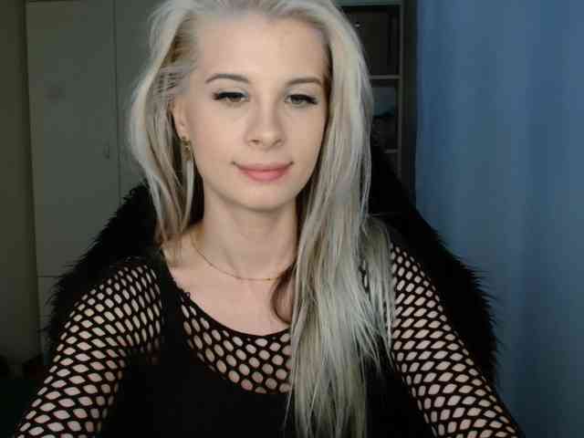 KristineNatural webcam