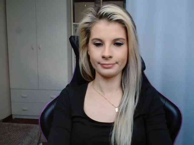KristineNatural webcam