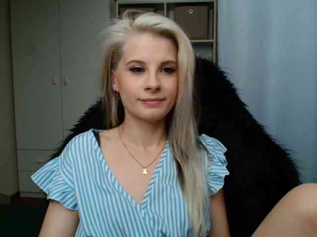 KristineNatural webcam