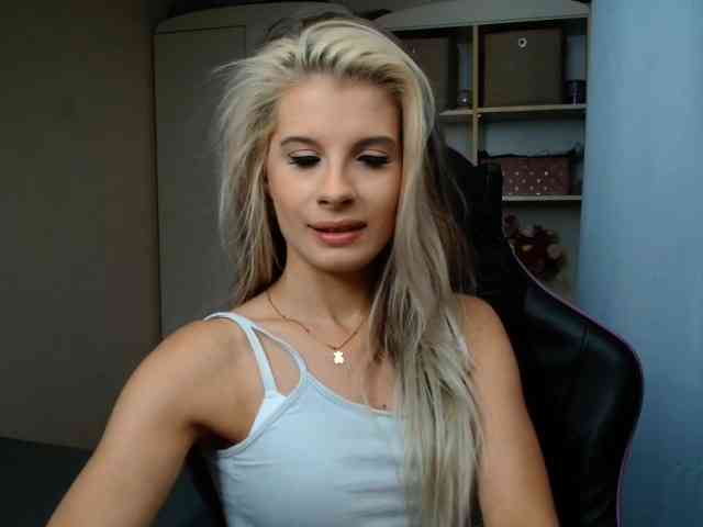 KristineNatural webcam