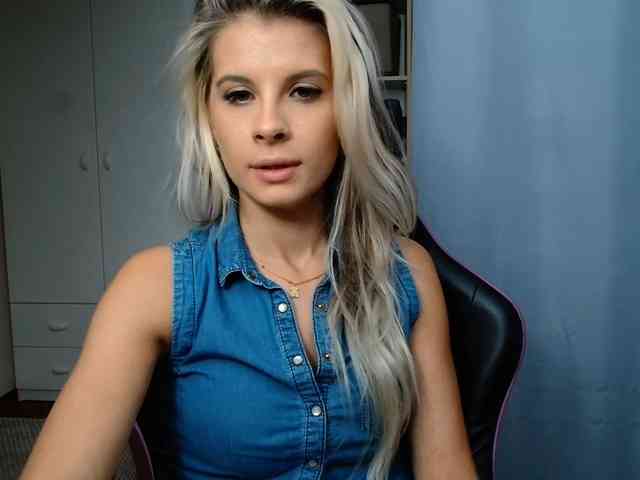 KristineNatural webcam