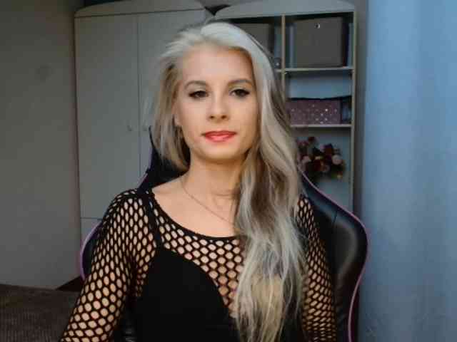 KristineNatural webcam