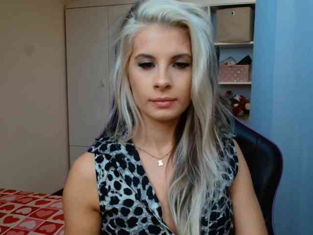 KristineNatural webcam
