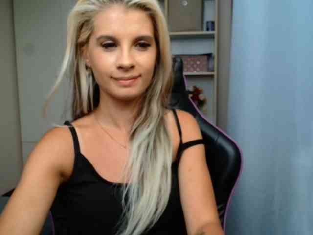KristineNatural webcam