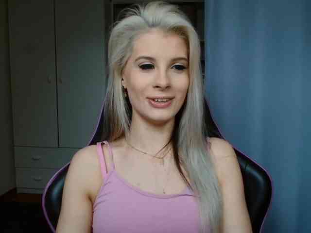 KristineNatural webcam