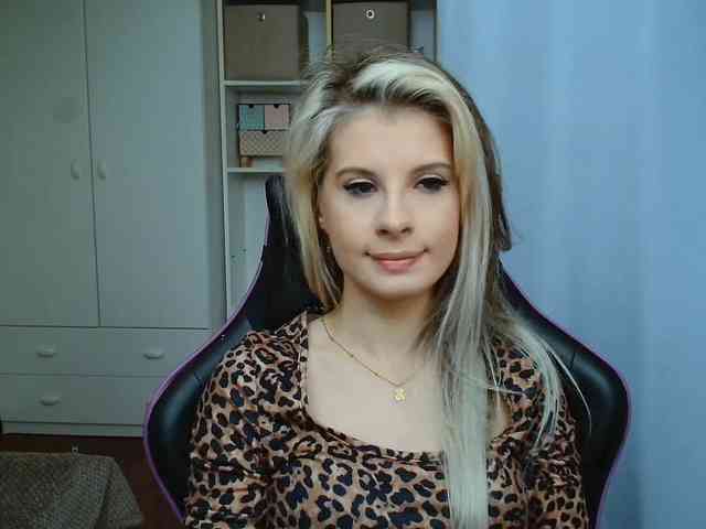 KristineNatural webcam