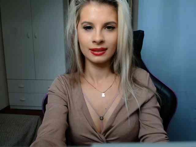 KristineNatural webcam
