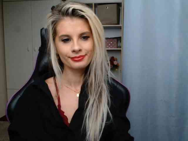 KristineNatural webcam