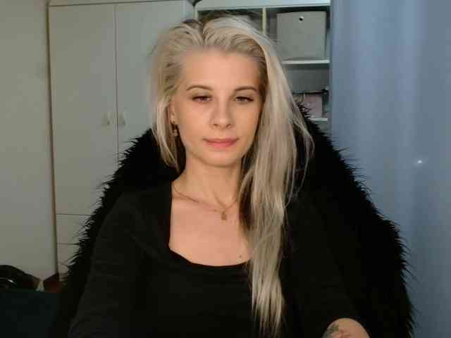 Модель: KristineNatural