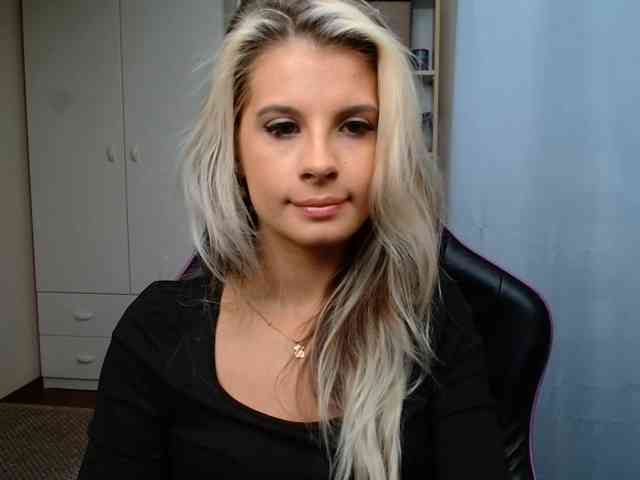 KristineNatural webcam