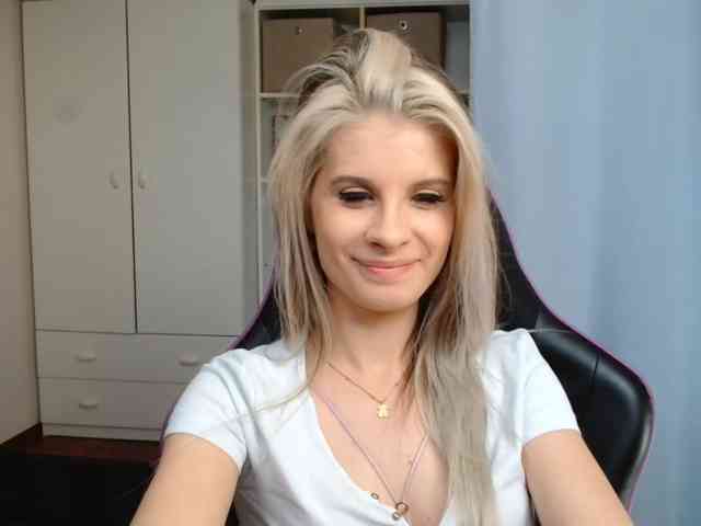 KristineNatural webcam