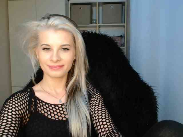 KristineNatural webcam
