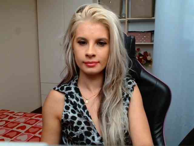 KristineNatural webcam